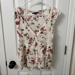 Cute floral top with buttons and frills